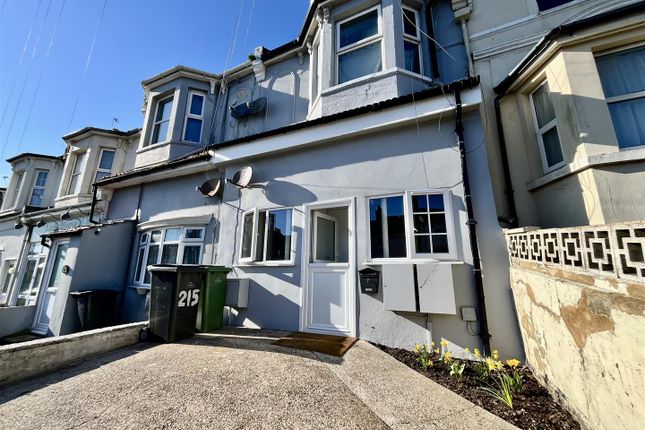 Ground Floor, 215, Harold Road, Hastings photo 2