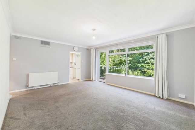25, Dell Farm Road, Middlesex photo 2
