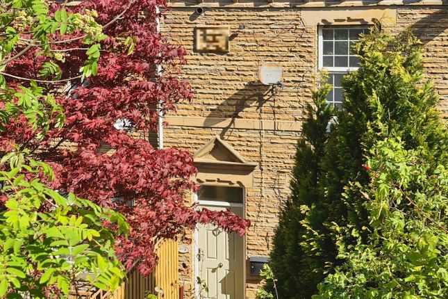 31, High Street, Batley photo 2