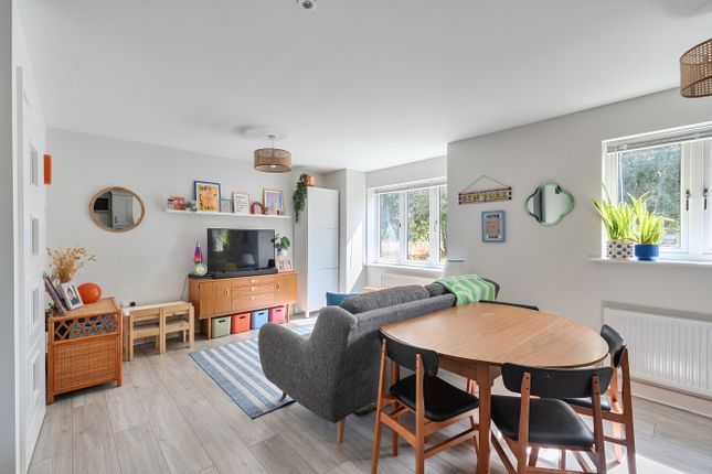 3, Kenworthy Way, Eastleigh photo 2