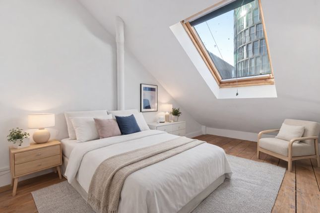 The Second Floor Unit, Mill House, London photo 4