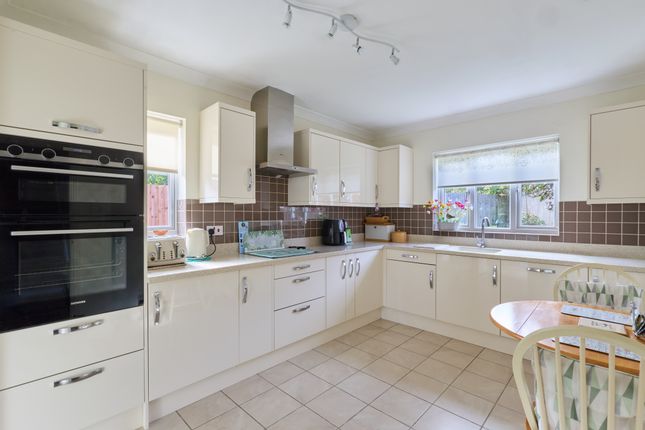 17, Cordwainer Close, Haverhill photo 4