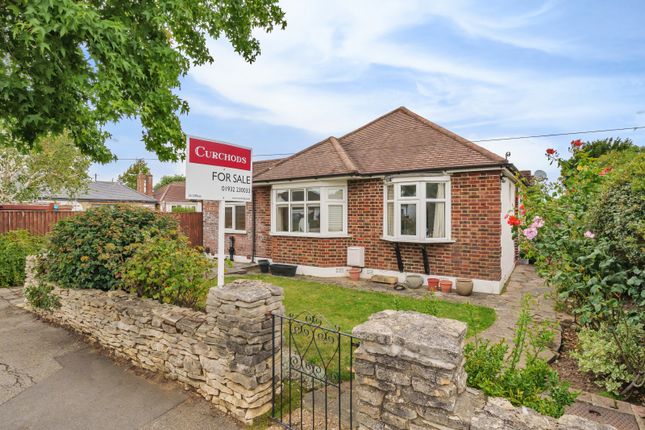 Thumbnail Bungalow for sale in Lois Drive, Shepperton, Spelthorne