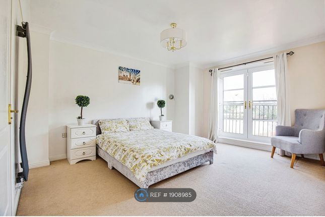 Detached house to rent in Goodhall Close, Stanmore