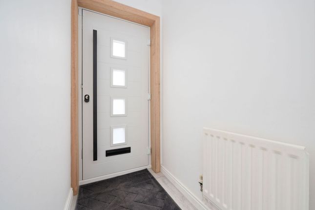 6 Kings Drive, Dunfermline photo 2