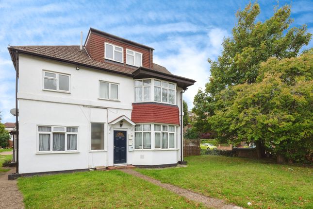 1-bed flat on flat 3, 33 Camden Road, Sutton, £260,000