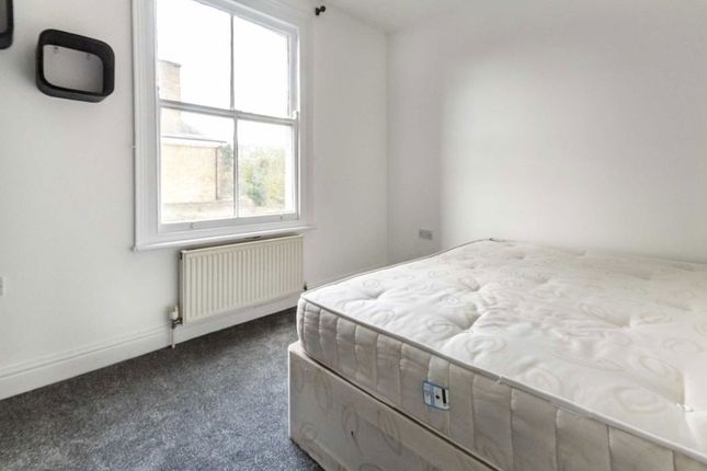 Northfield Avenue, London photo 5