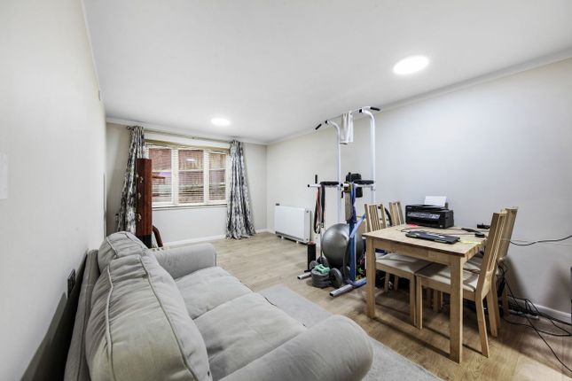 Flat 11, 19, The Greenwoods, Sherwood Road, Harrow photo 2