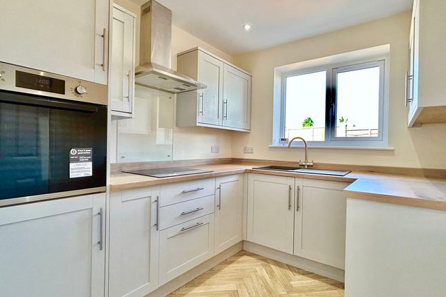 27, Broomfield Road, Newport photo 2
