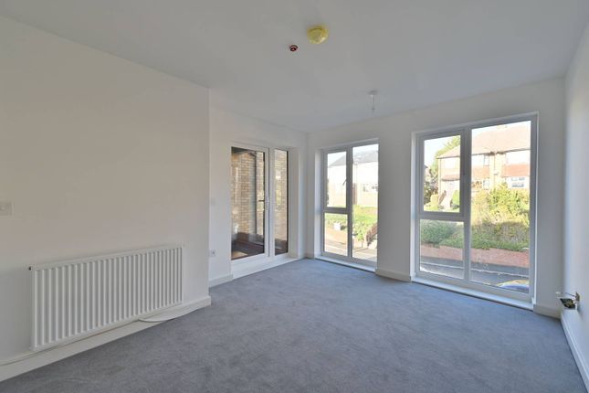 Thumbnail Flat for sale in Agnes House, Purley