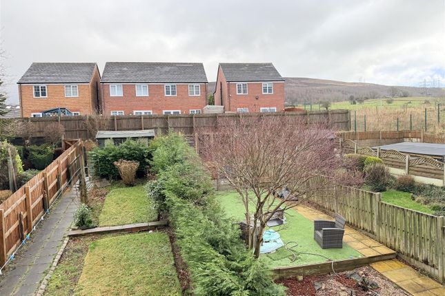 47, Harridge Avenue, Stalybridge photo 4