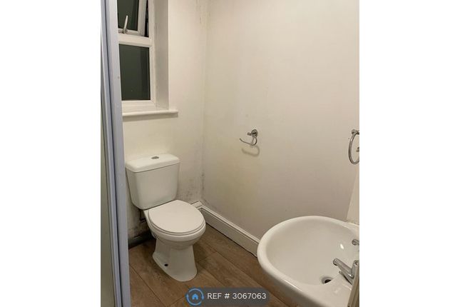 Flat, St Albans Road, Watford photo 2