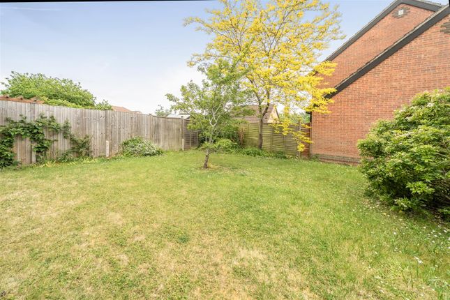 14, Broadhurst Abbey, Bedford photo 4