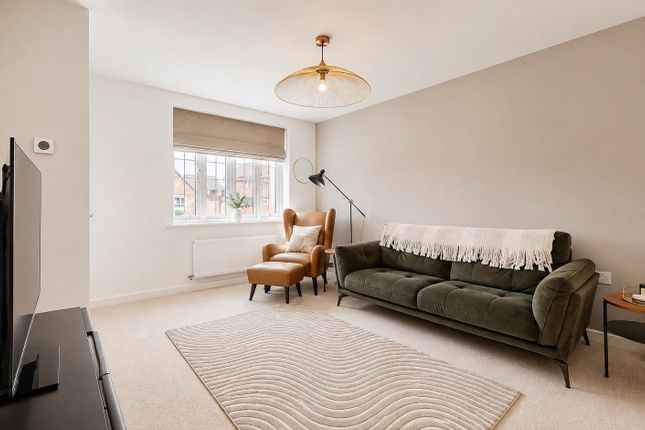 15, Claridge Crescent, Milton Keynes photo 4