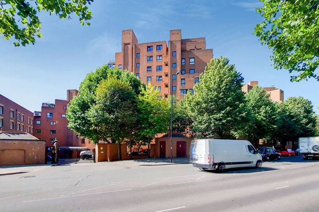 Thumbnail Flat for sale in Free Trade Wharf, Wapping, London