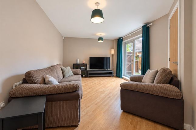 1, Talavera Crescent, Colchester photo 4