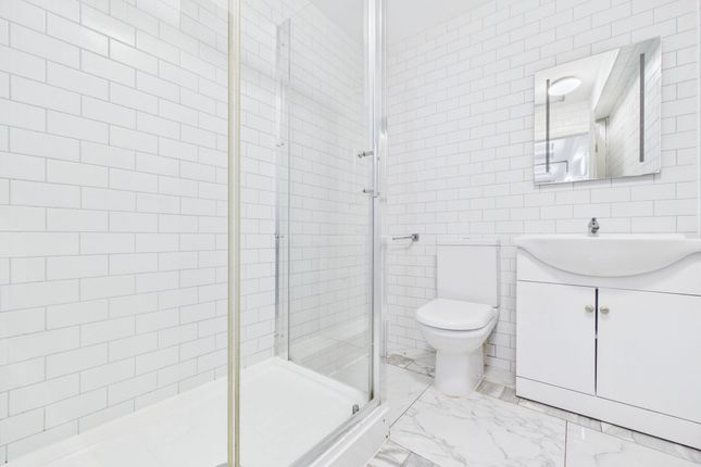 2-bed flat on Flat 1a, 78A Western Road, Brighton, £1,650/mo