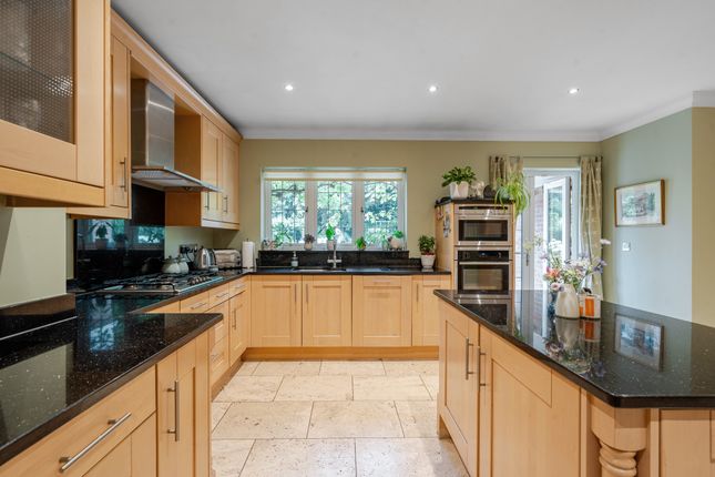 11, Chiltern Hills Road, Beaconsfield photo 3