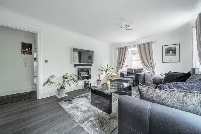11, Millside, Southampton photo 3