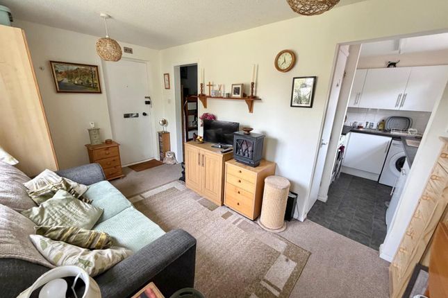27, Carice Gardens, Clevedon photo 2