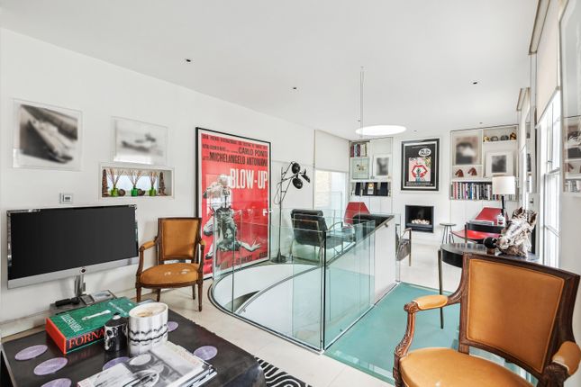 Thumbnail Terraced house for sale in Clarendon Street, London