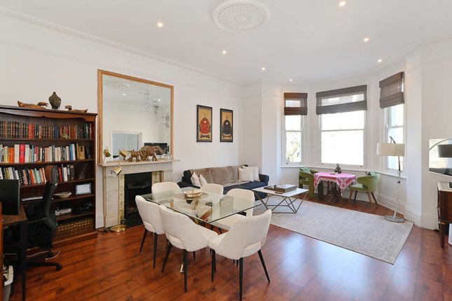 2-bed flat on Redcliffe Gardens, London, £1,075,000