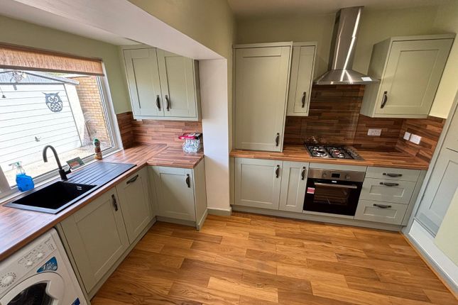 12, Manor Close, East Riding of Yorkshi photo 4