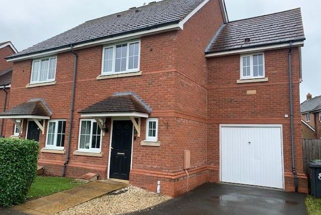 Thumbnail Semi-detached house to rent in Boulder Close, Wilnecote, Tamworth