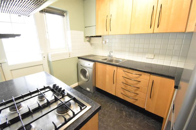 Flat to rent in St. Marks Hill, Surbiton