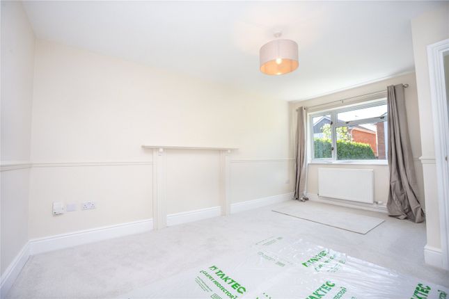 10, Roman Hackle Avenue, Gloucestershire photo 4