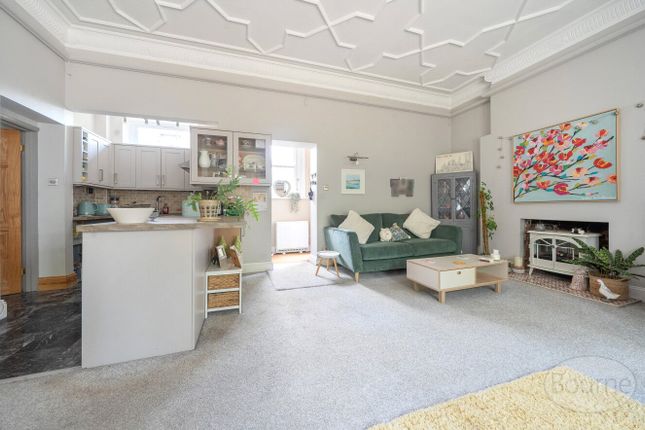 Flat 1, Chatsworth,, London Road, Liss photo 4