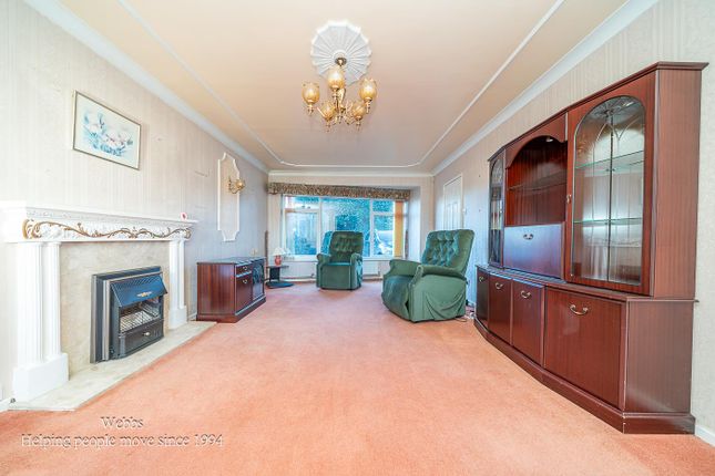 6, Lambourn Close, Bloxwich, Walsall photo 2