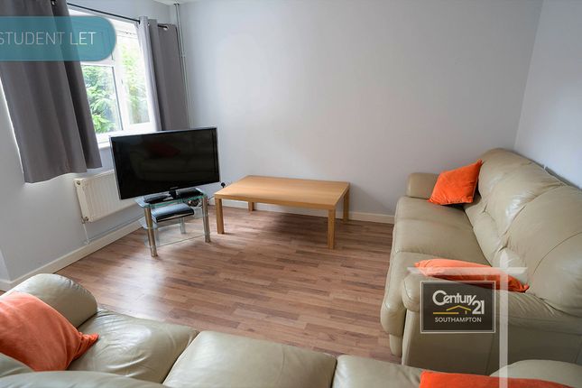 Lodge Road, SOUTHAMPTON photo 4