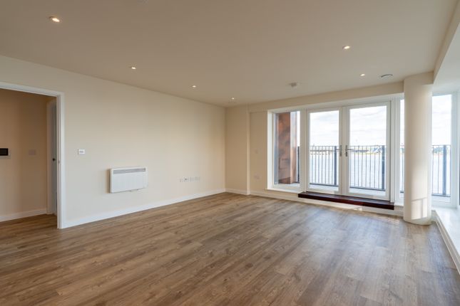 Flat 10, Estella Heights, Northfleet photo 5