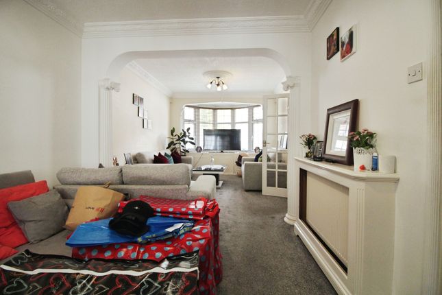 11 Sanderstead Road, London photo 4