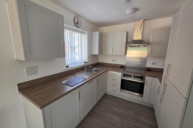 3, Chantry Croft, Sittingbourne photo 4
