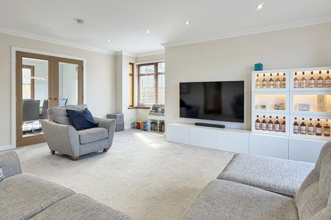 6, Marine Court, Lossiemouth photo 5