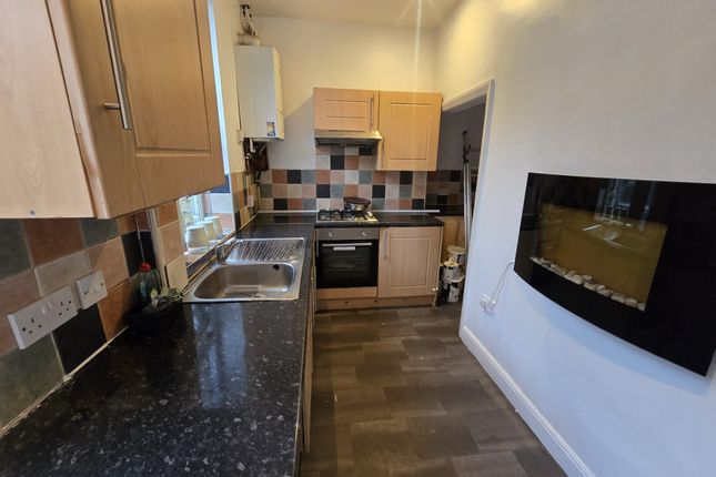 85 Beldon Road, Bradford photo 3