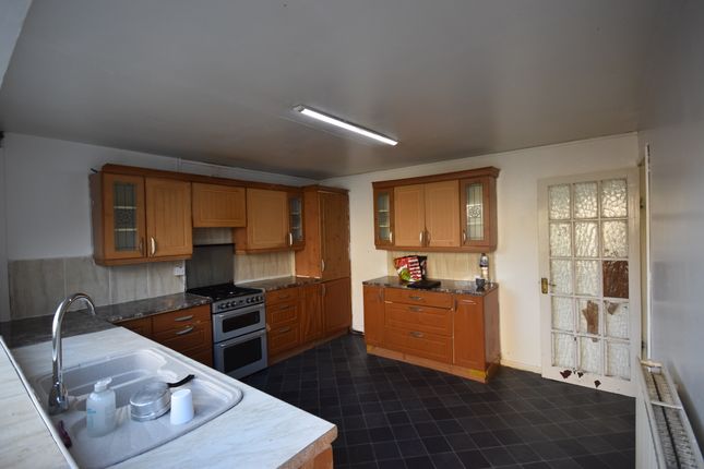 1, Bassett Croft, Birmingham photo 5