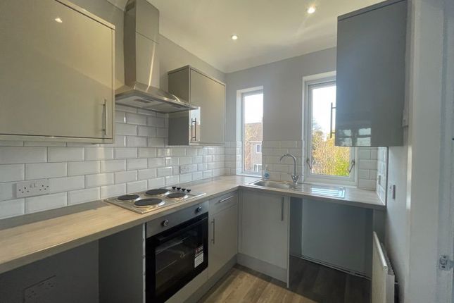 33, Caroline Gardens, Wallsend photo 4