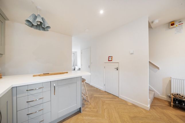 8, Maesderw, Newtown photo 4