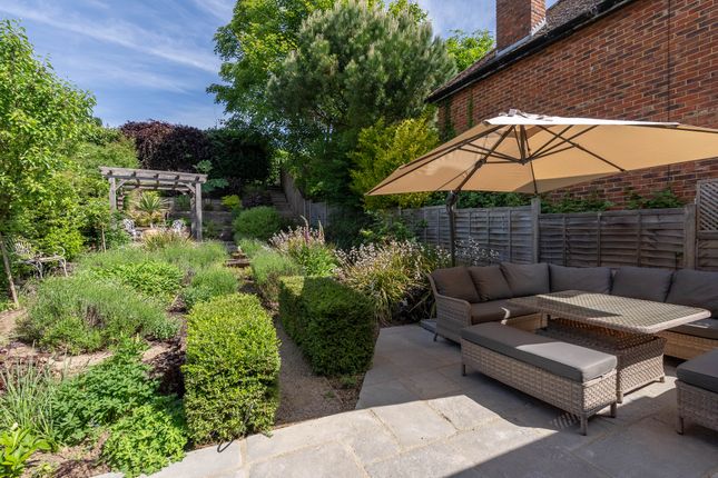 15, Kiln Lane, Betchworth photo 3
