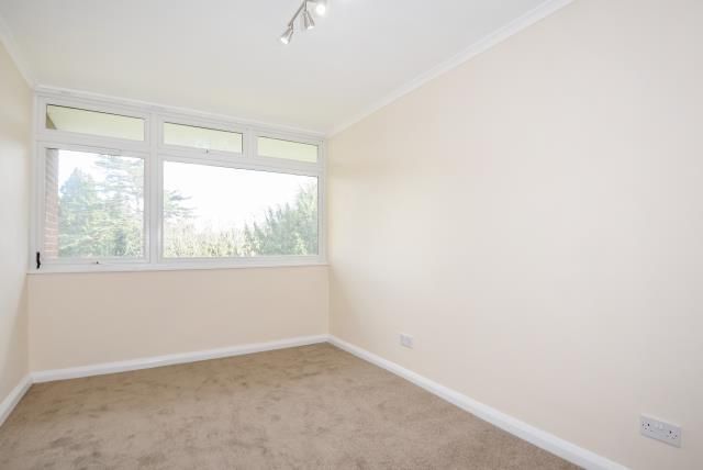 Flat to rent in Rickmansworth WD3,