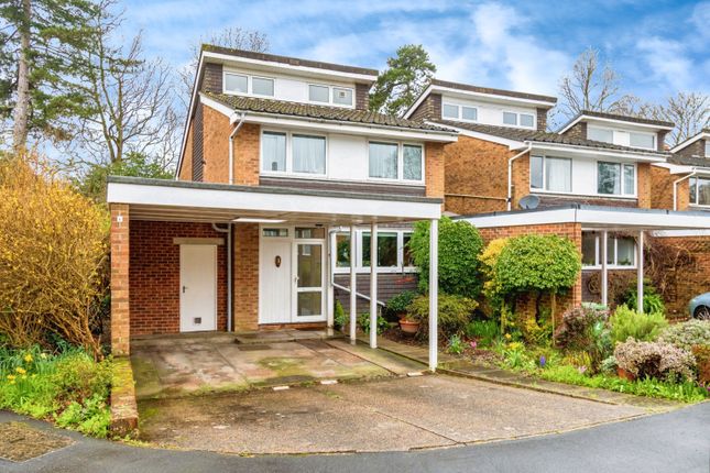 Link-detached house for sale in Vermont Close, Southampton, Hampshire