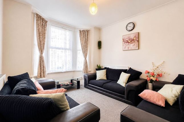 6, Cheshunt Road, London photo 2