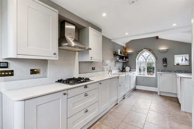 18, Water Lane, Sherington photo 2