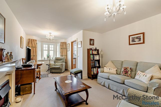 3 Holmes Place, Crowborough Hill, Crowborough photo 3