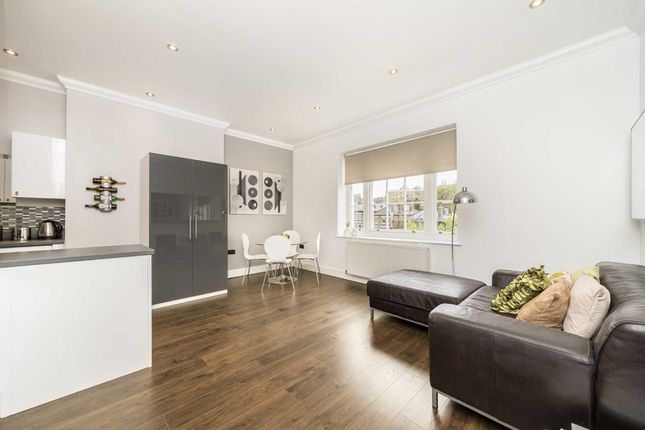 Thumbnail Flat for sale in Honor Oak Rise, London