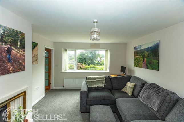 10, Longroyde Grove, West Yorkshire photo 3