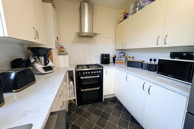 134 Pimlott Road, Bolton photo 2